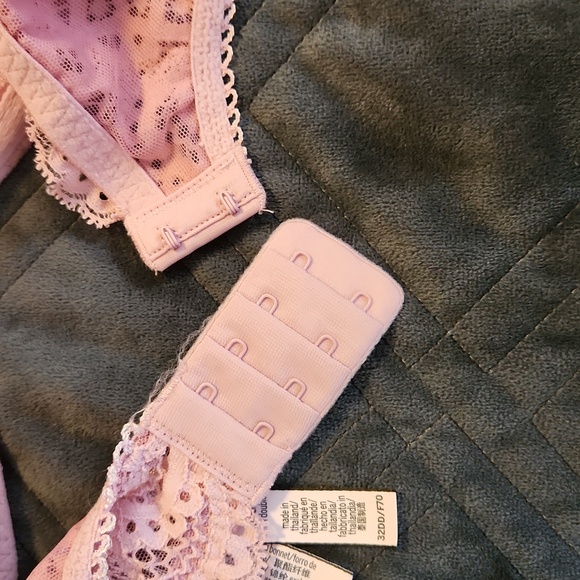 Victoria's secret Dream Angels 32DD - Picture 5 of 5